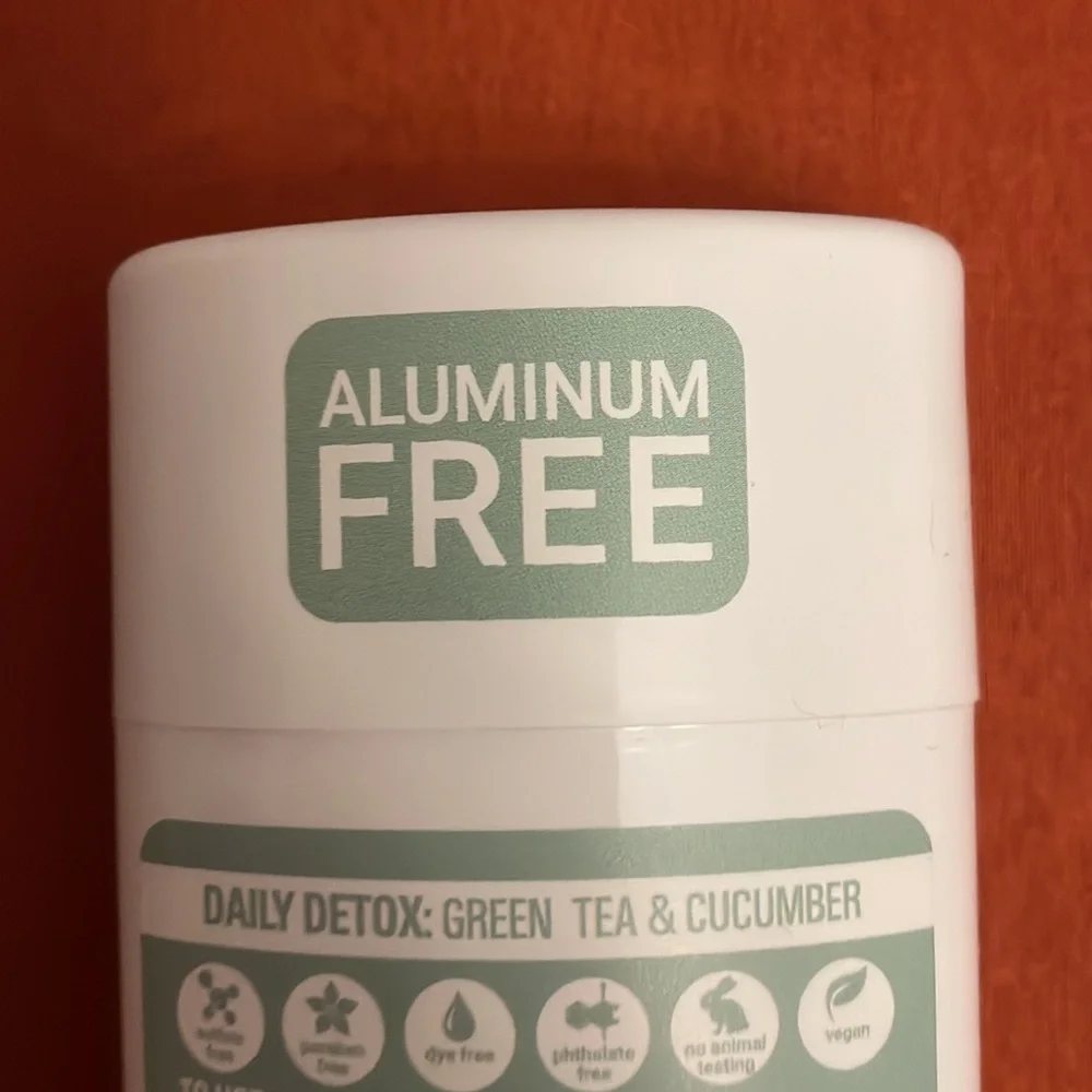 PS CLEAN BEAUTY  DAILY DETOX DEODORANT